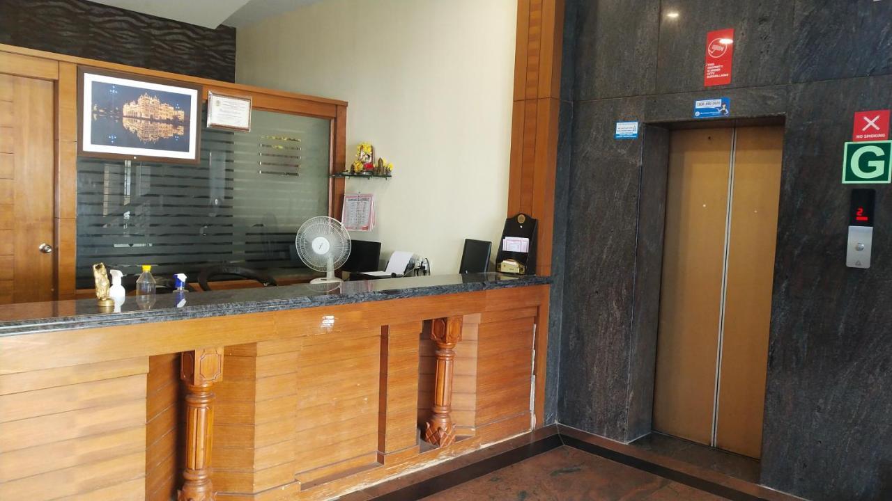 Hotel Vyshak International Mysore Exterior foto